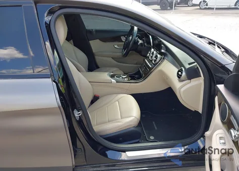 2019 Mercedes-Benz C 300 4Matic из США, поврежденный, VIN 55SWF8EB6KU298297